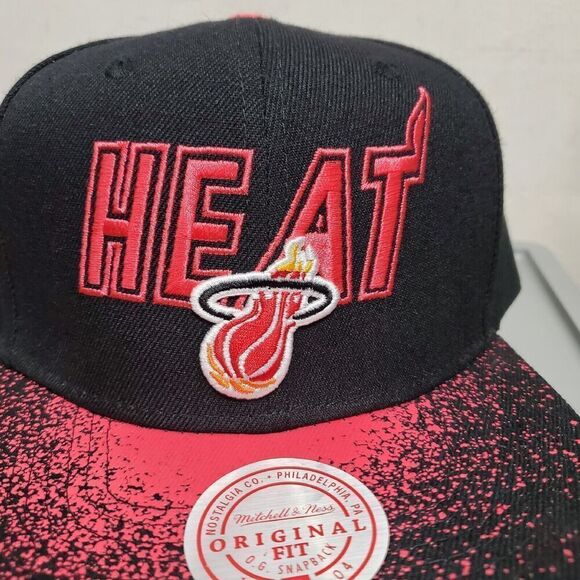 Mitchell & Ness Miami Heat snapback adjustable hat cap Black Spray Paint NWT - Picture 4 of 9